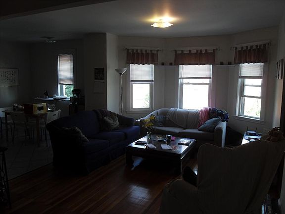 2nd image of 505 Washington St #505