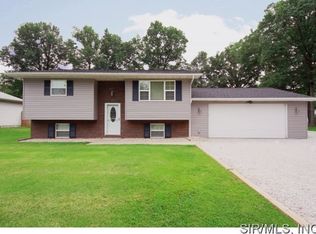 1000 Park St, South Roxana, IL 62087