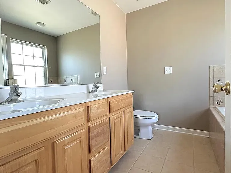 1901 Blue Heron Dr — Photo 8