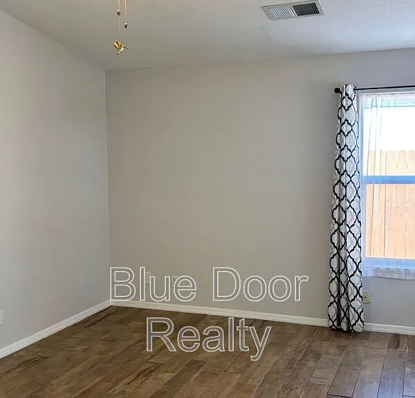 2125 Sierra Ln NE — Photo 21