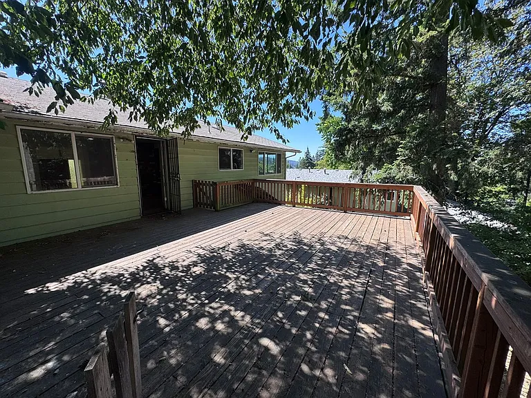 1415 E 31st Ave — Photo 21