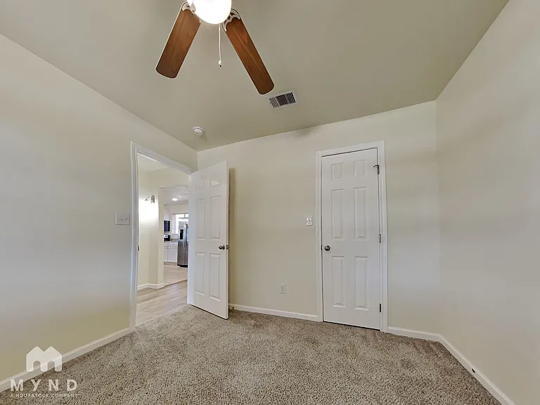 4809 Cedar St — Photo 11
