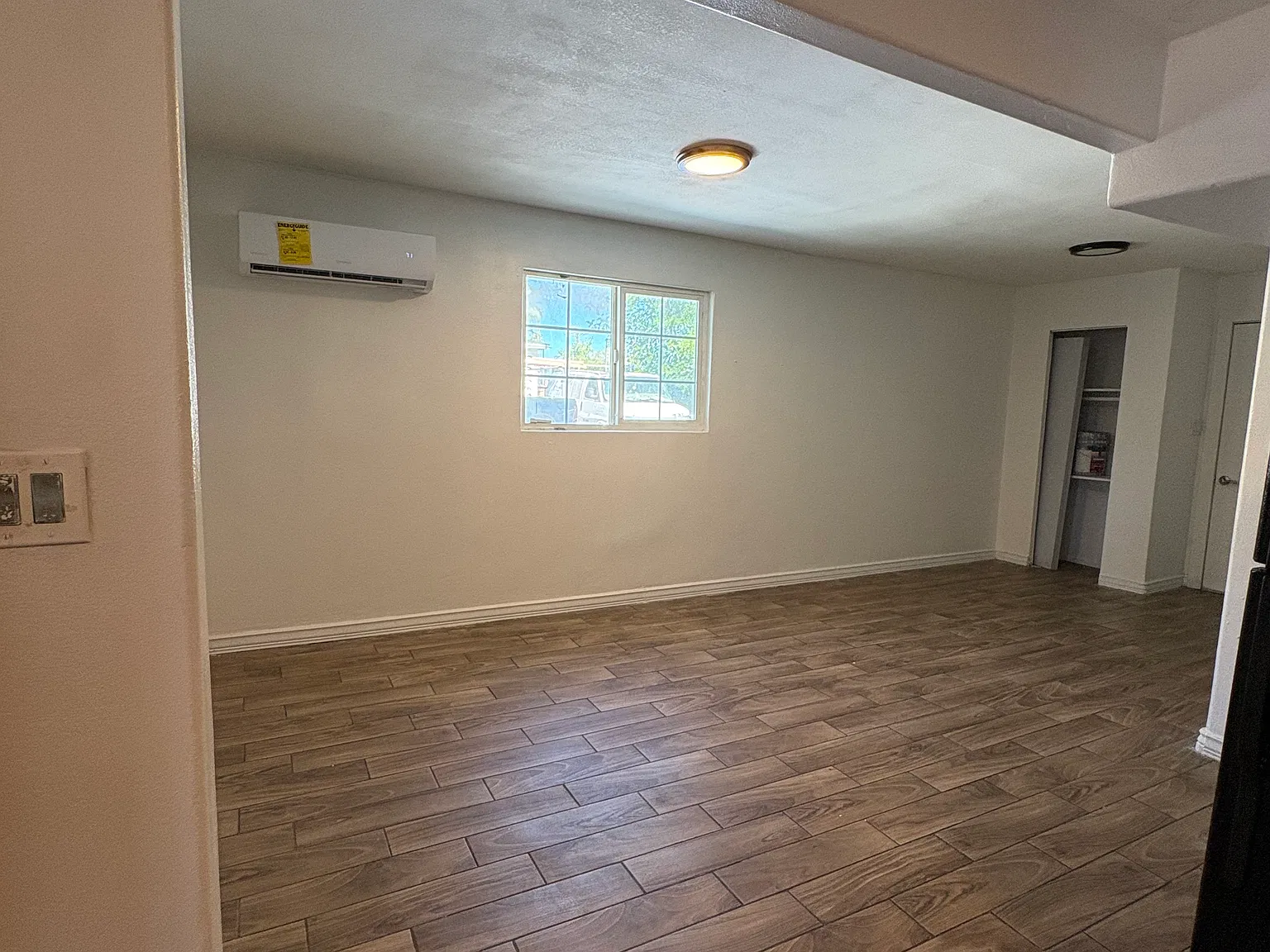 1 bed, 700 sqft, $1,100 — Photo 3