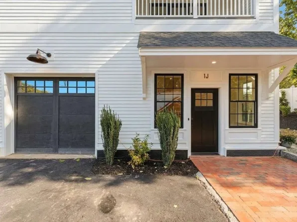 1 Liberty St #J, Merrimac, MA 01860