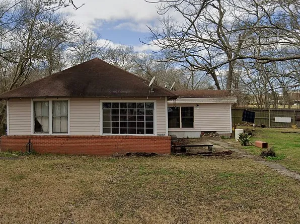 531 Circle Dr, La Porte, TX 77571