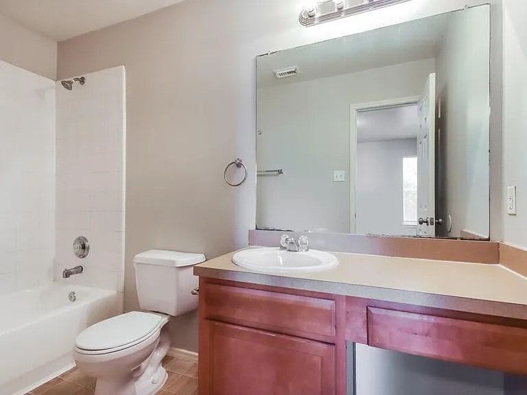 21243 Linden House Ct — Photo 11