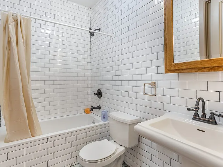 209 W 135th St #5 — Photo 7