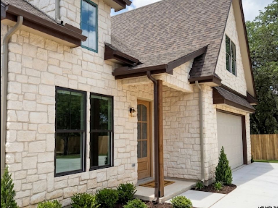 2nd image of 12011 Rustic Ln