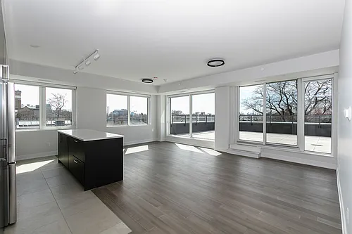 Floor plan 664 Spadina Ave - 3 Bedroom