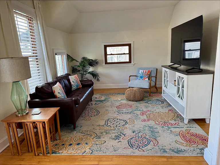 729 Jenifer St #2 — Photo 5