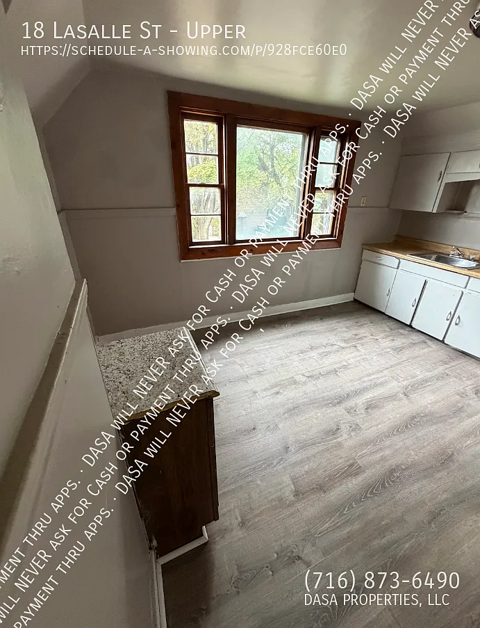 18 Lasalle Upper - 1 Bed / 1 Bath — Photo 4