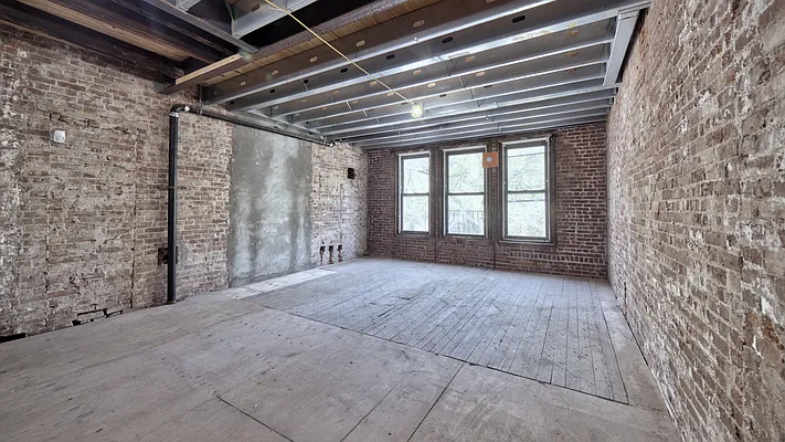 Sold by Island Advantage Realty | media 11