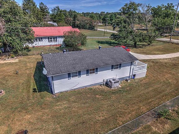 4th image of 327 Loop Rd