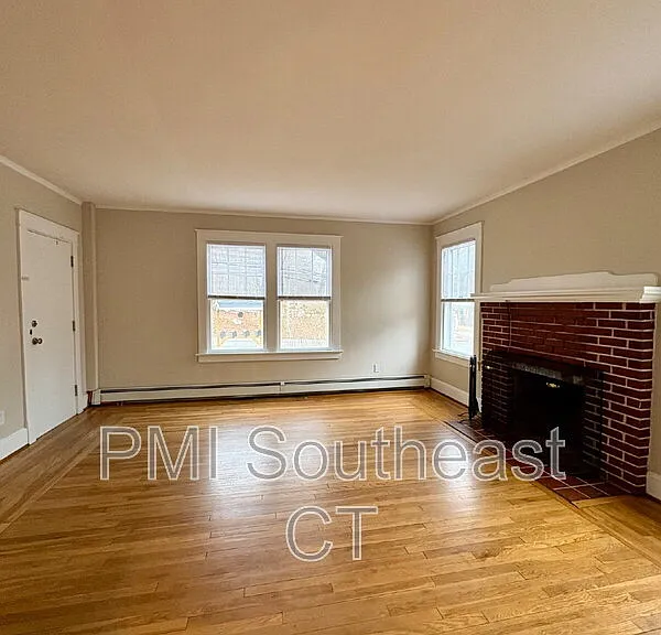 640 Williams St #1S — Photo 2