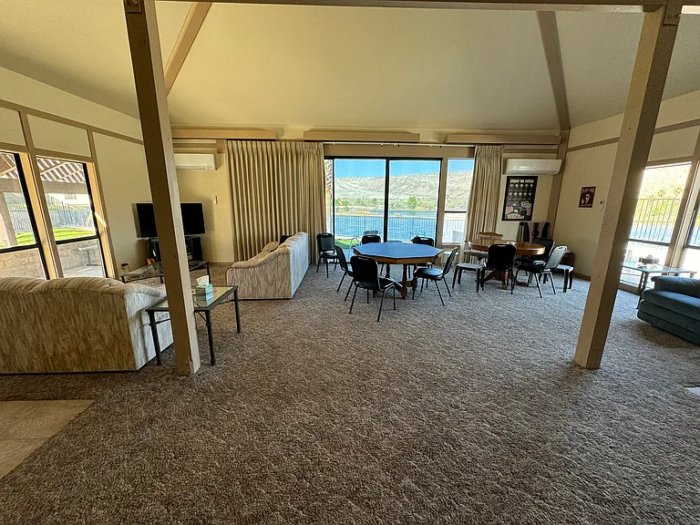 201 Riverfront Dr #4 — Photo 11