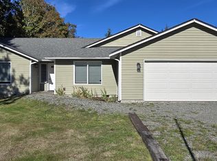 3710 W Edgewood Dr, Port Angeles, WA 98363