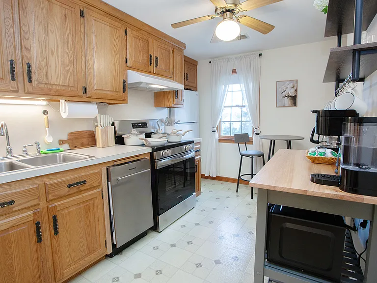 9 Pearl St #2 — Photo 3