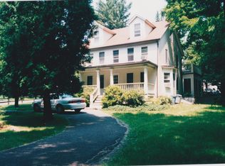 31 Parade Hill Rd, New Canaan, CT 06840