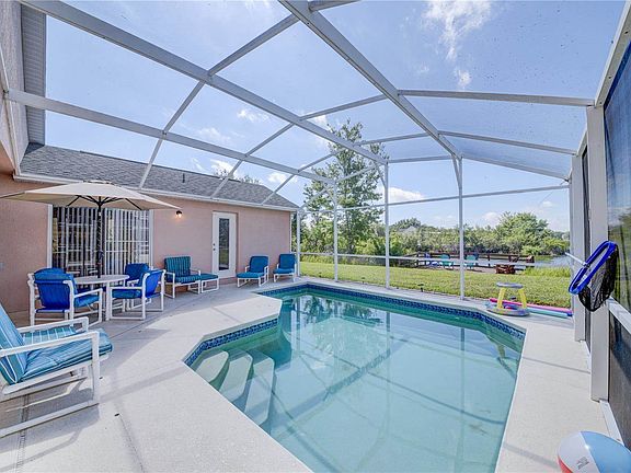 2nd image of 834 Reserve Pl