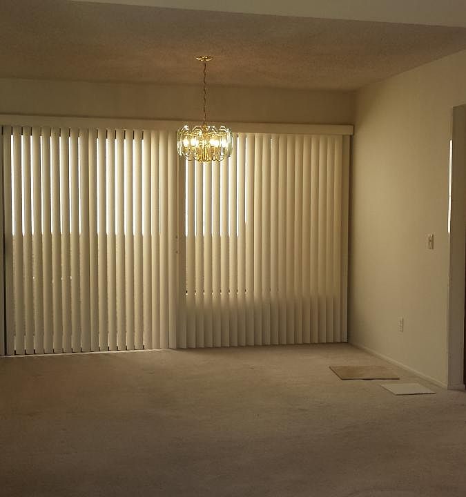 Dining Room - vaulted ceilings & atrium
