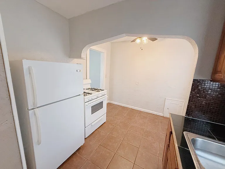 1201 Military Ct — Photo 7