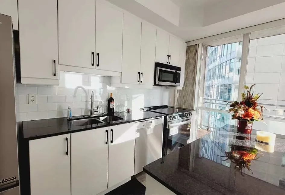1 bed, 1000 sqft, $1,600 — Photo 4