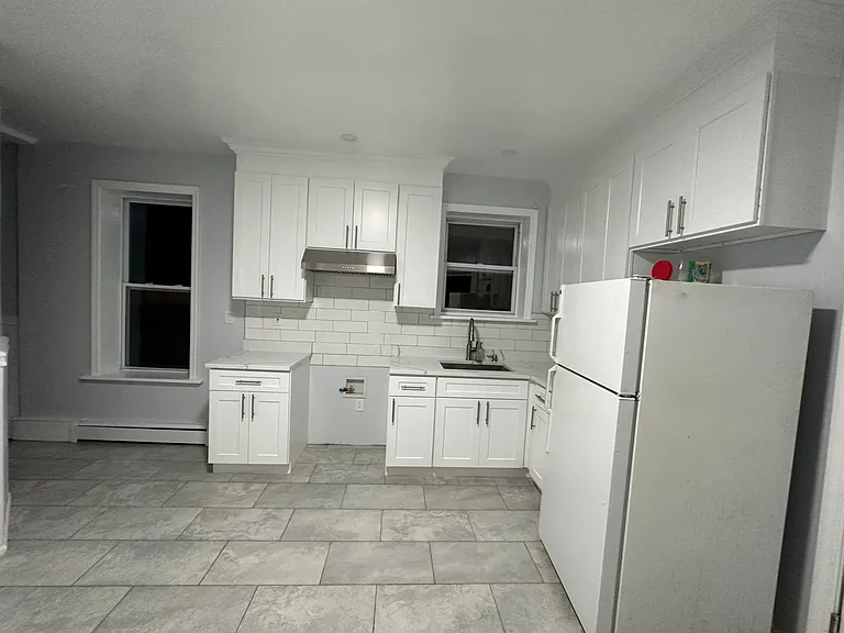 178 Clarence St #2 — Photo 8