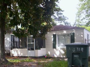 1033 Terrace St, Savannah, GA 31415