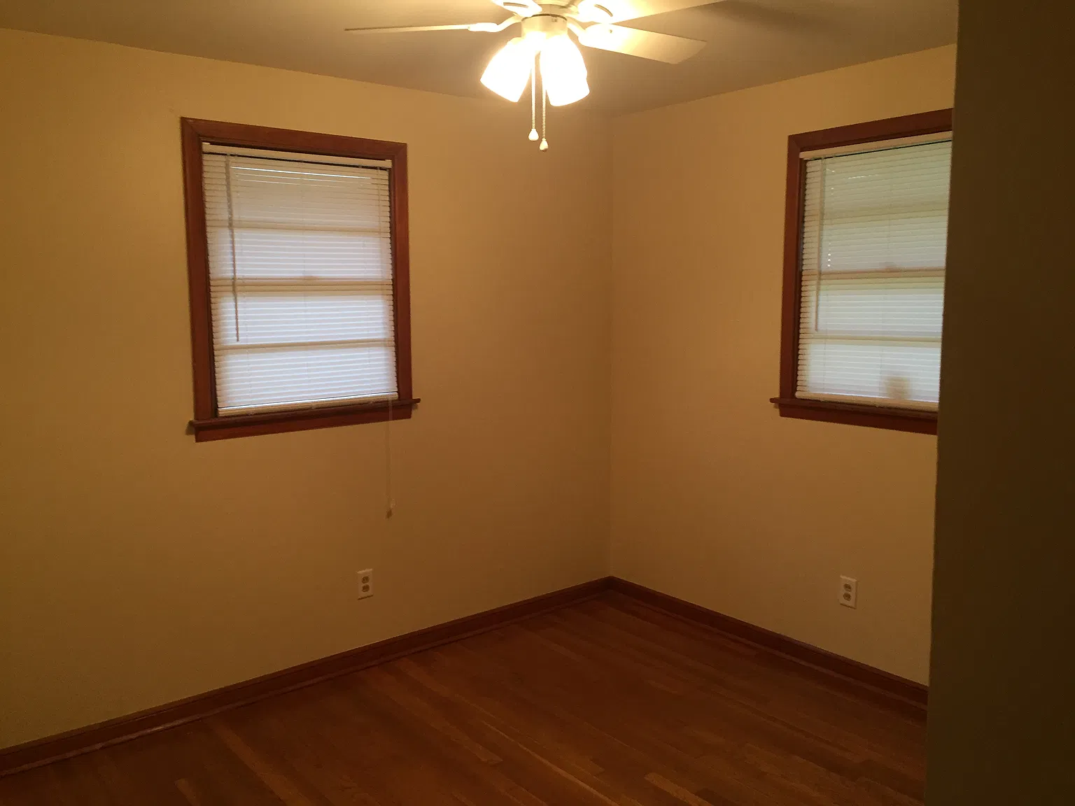 3 bed, 1.5 bath, 1160 sqft, $2,250 — Photo 4