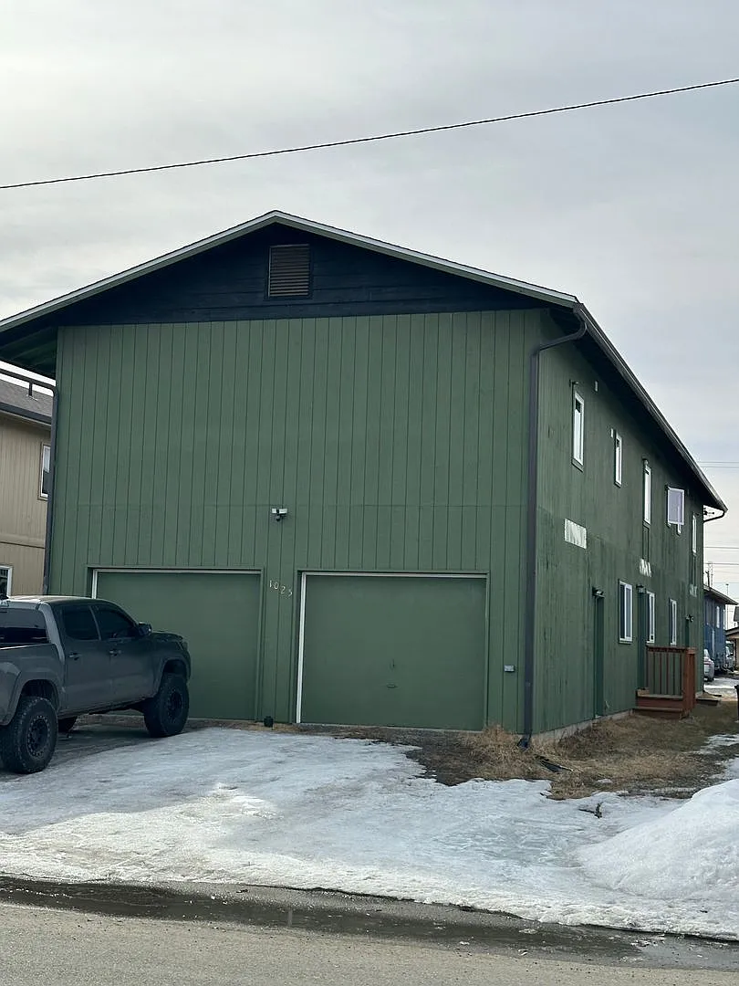27th Ave 1025 — Photo 1