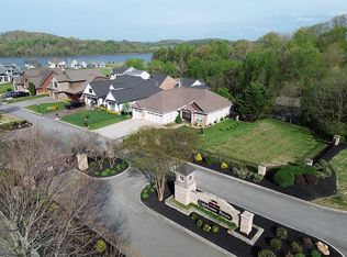 146 Lighthouse Blvd, Loudon, TN 37774