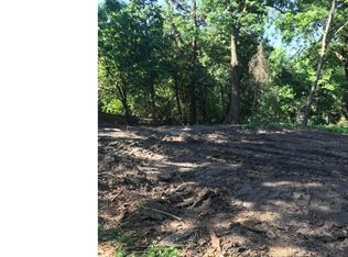 1052 E Circle Dr, Wayzata, MN 55391