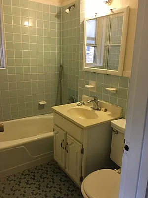 Rented by Graceful Realty LLC | media 9