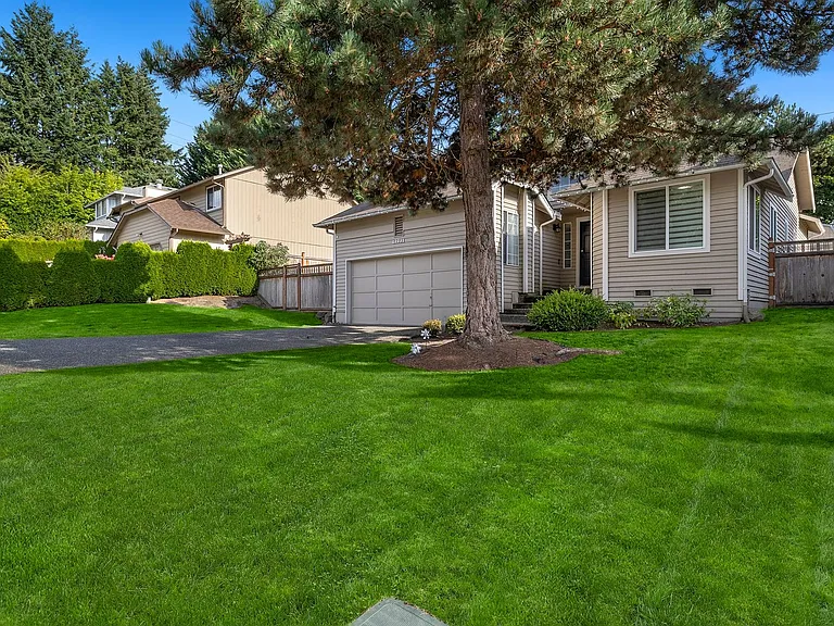 12231 NE 133rd Pl — Photo 2