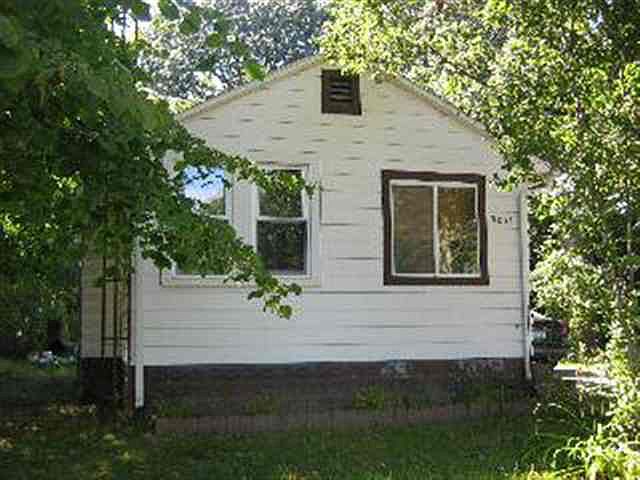 1st image of 9031 Oakridge Dr
