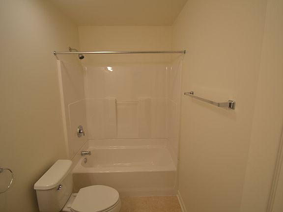 5th image of 1028 Kenilworth Dr