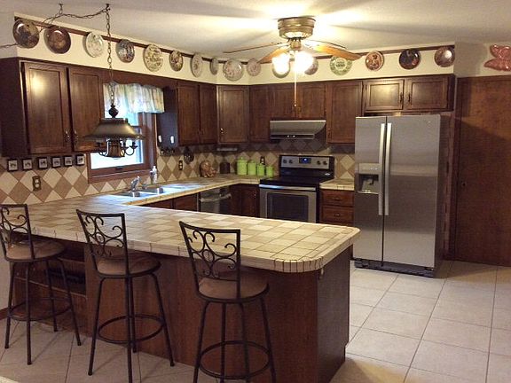 5th image of 11001 Basswood Ct