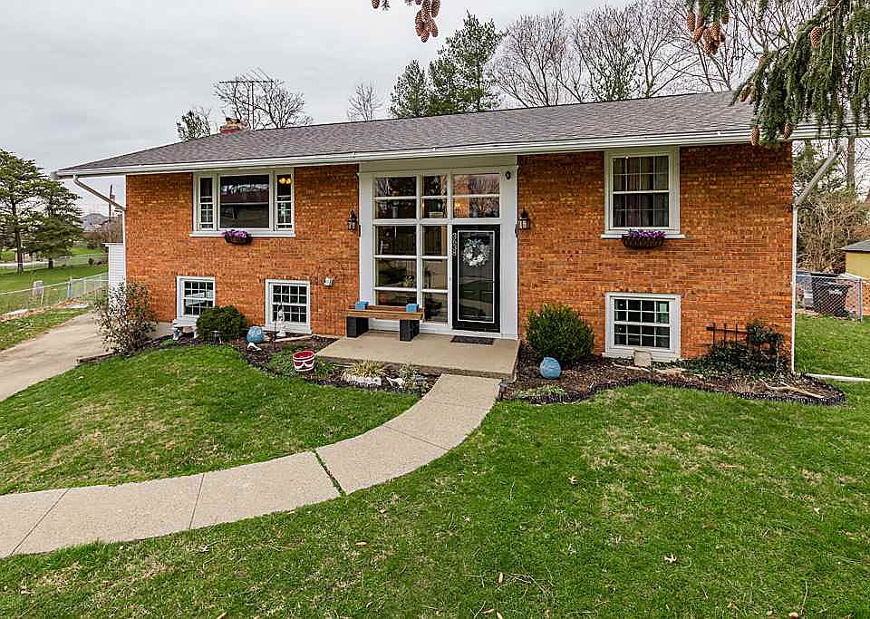 1st image of 3638 Parkview Dr