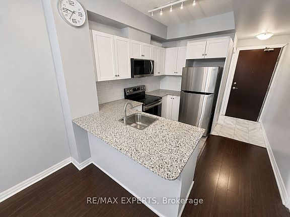 2nd image of 1359 Rathburn Rd E