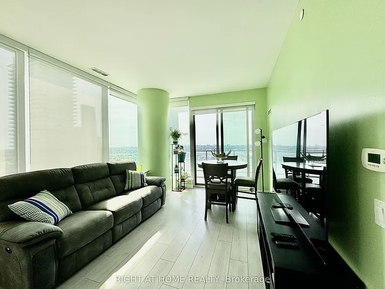 898 Portage Pkwy #1903 — Photo 8