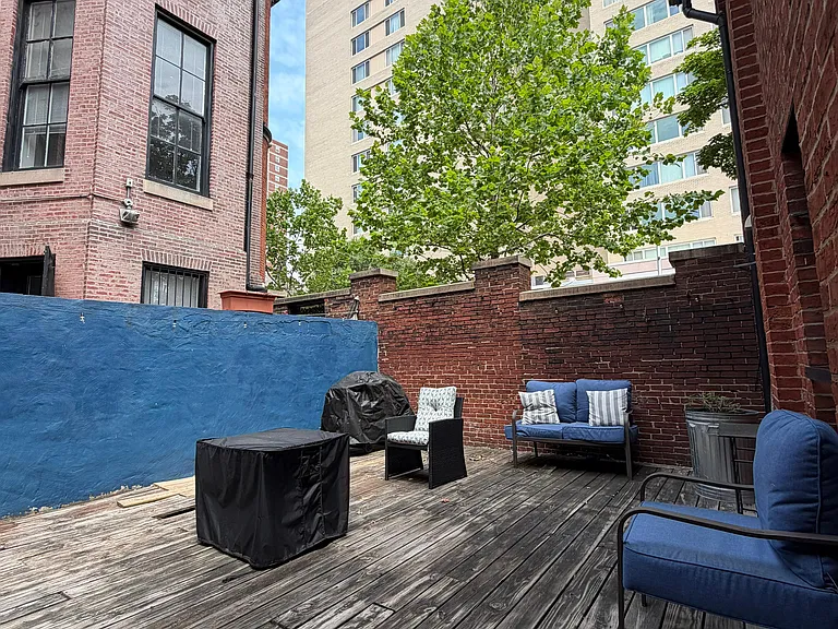 211 E Chase St #1 — Photo 25