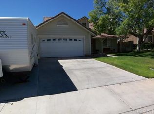 1402 Windsor Pl, Palmdale, CA 93551