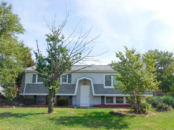 605 Pierce Ave, Dyer, IN 46311