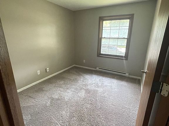 5th image of 500 W Newhall Ave #3