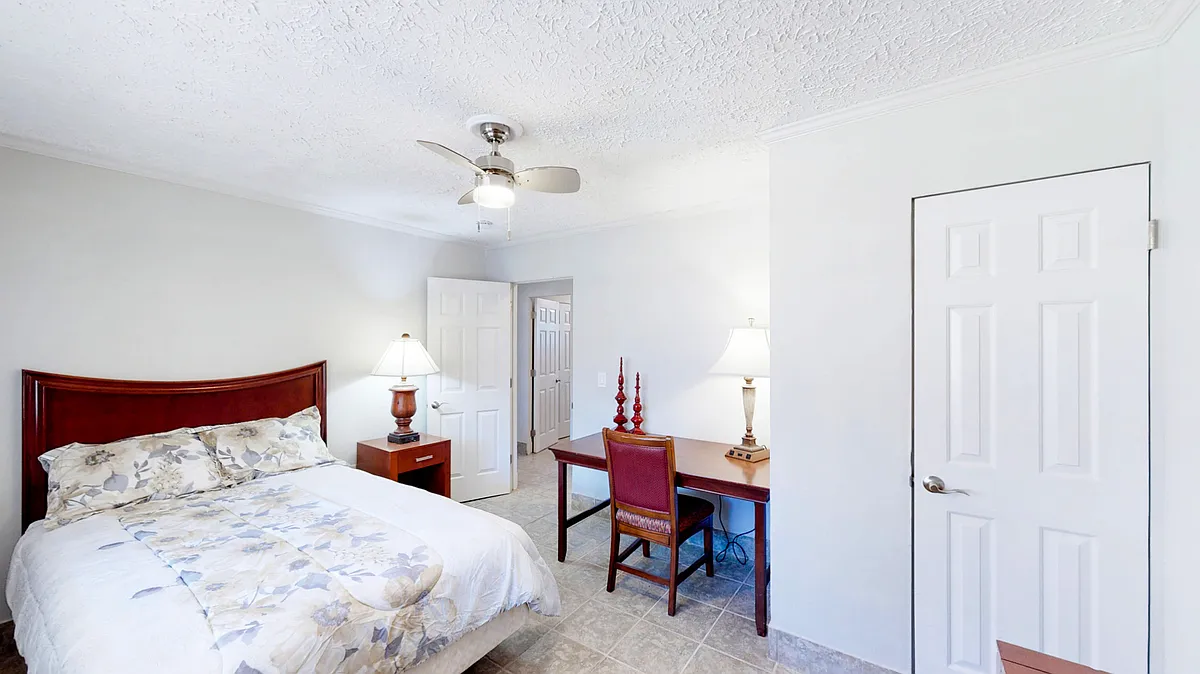 Photo 2 of 9 - Stockton Farm Rd - Pendergrass, GA Full bed, Desk and closet - Stockton Farm Rd