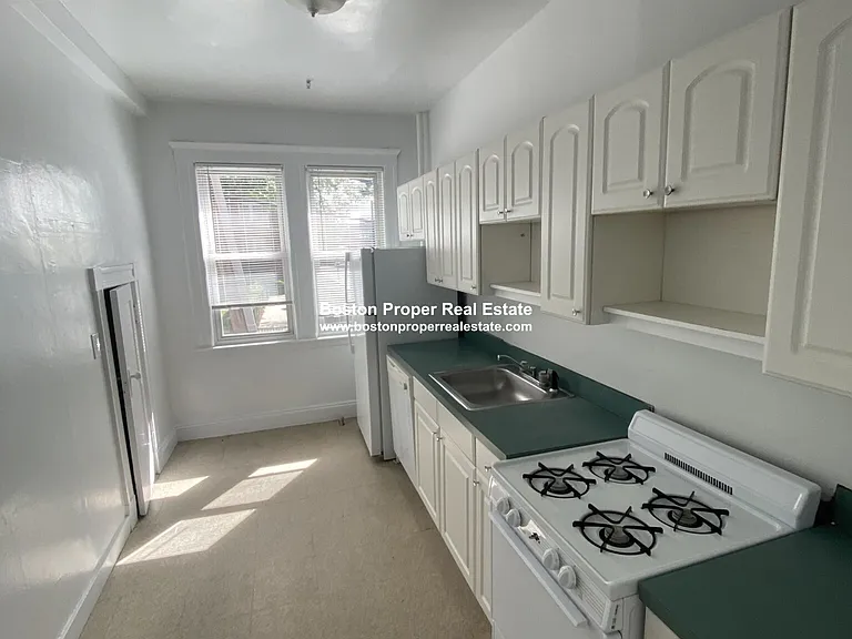 19 Melvin Ave #14 — Photo 4