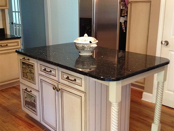 5th image of 73 Cobble Hill Dr