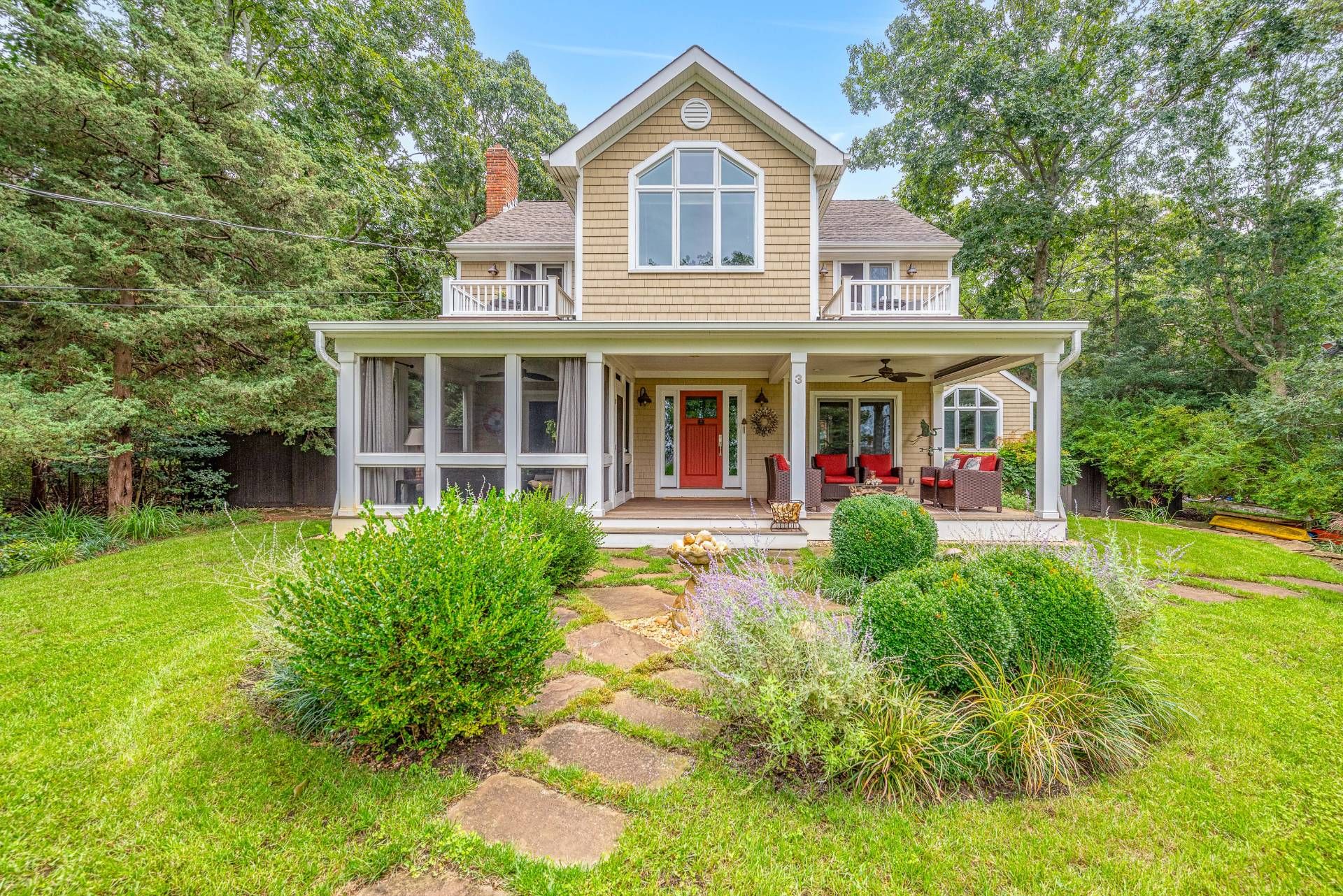 3 North Shore Rd in Hampton Bays Out East