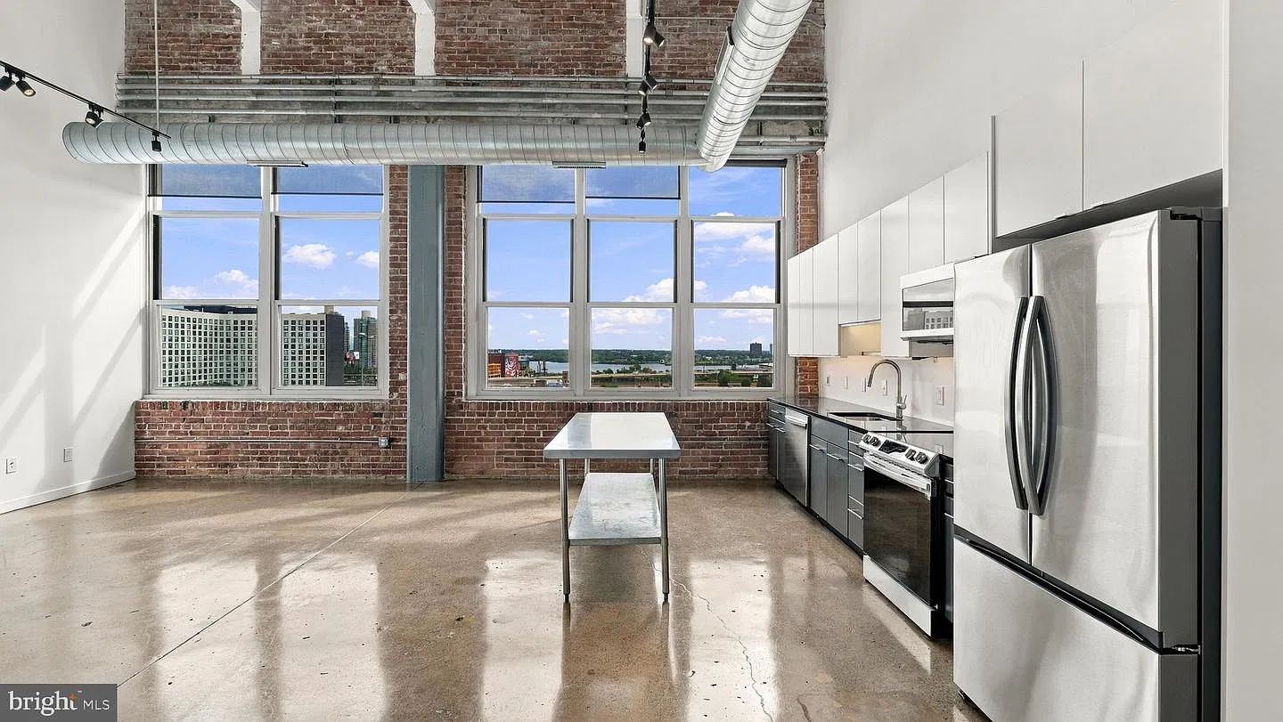 2 bed, 853 sqft, $3,500 — Photo 2
