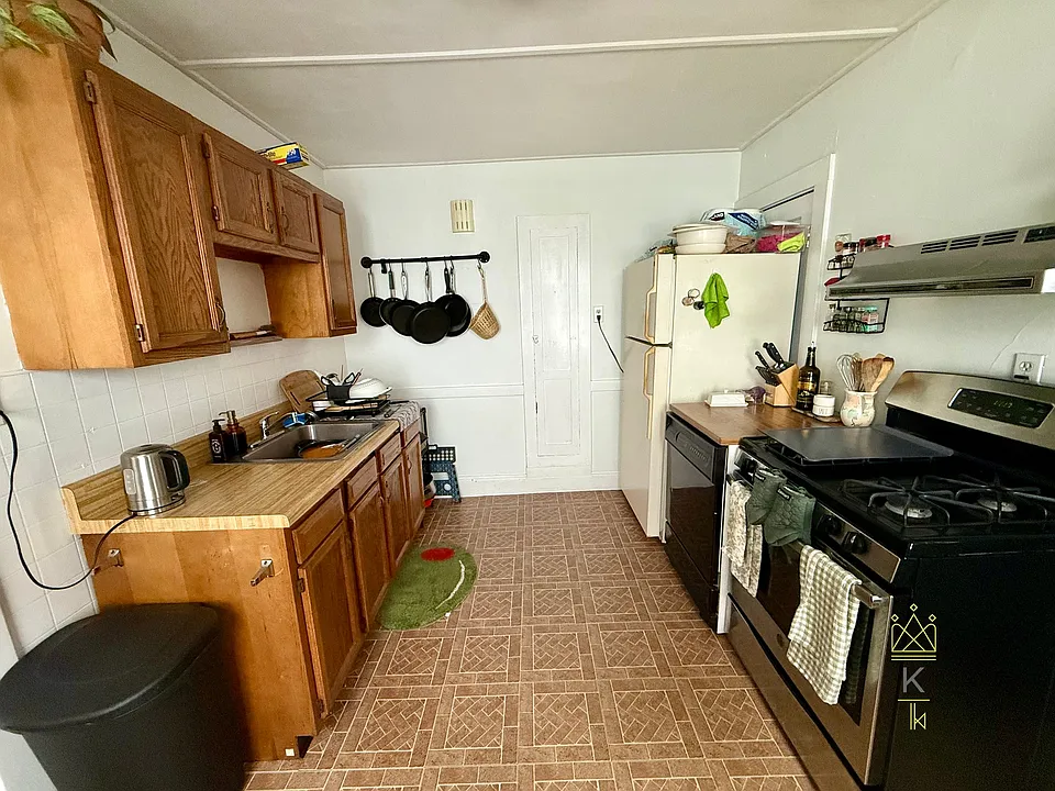 33 Brington Rd #1